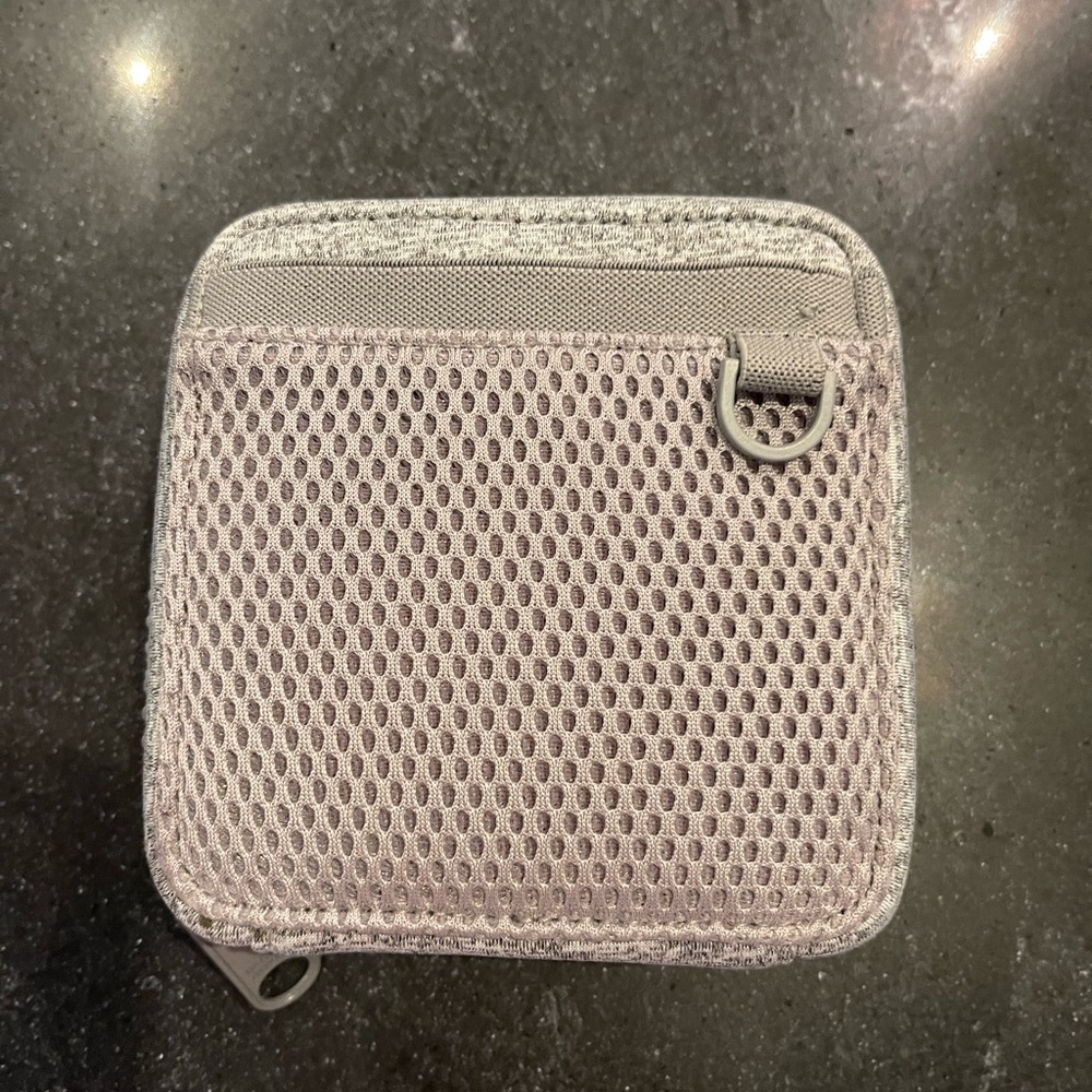 Dagne Dover Arlo Tech organizer small pouch - Picture 3 of 4